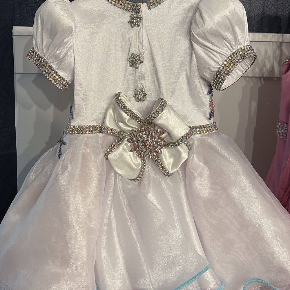 Elegant White and Pink Kids Pageant Dress 3/4T - Picture 2 of 2